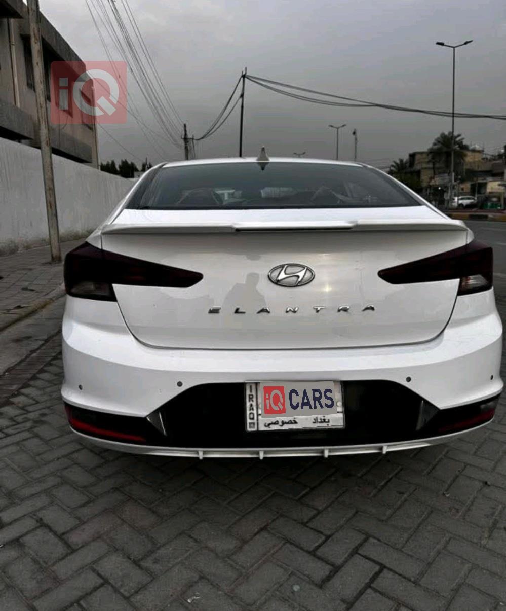 هيونداي النترا